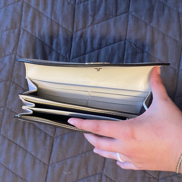 Coach Wallet - Picture 2 of 4